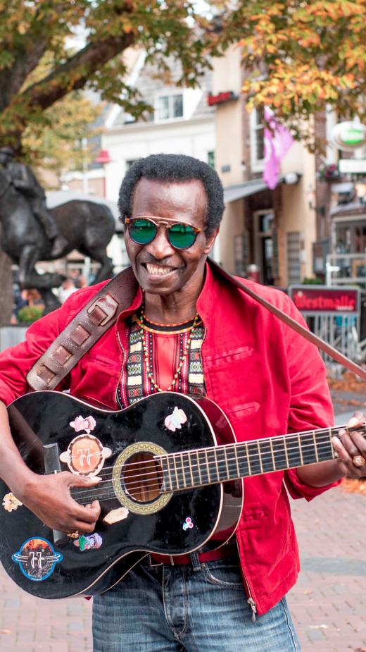 Welzijn Middelburg Man Gitaar